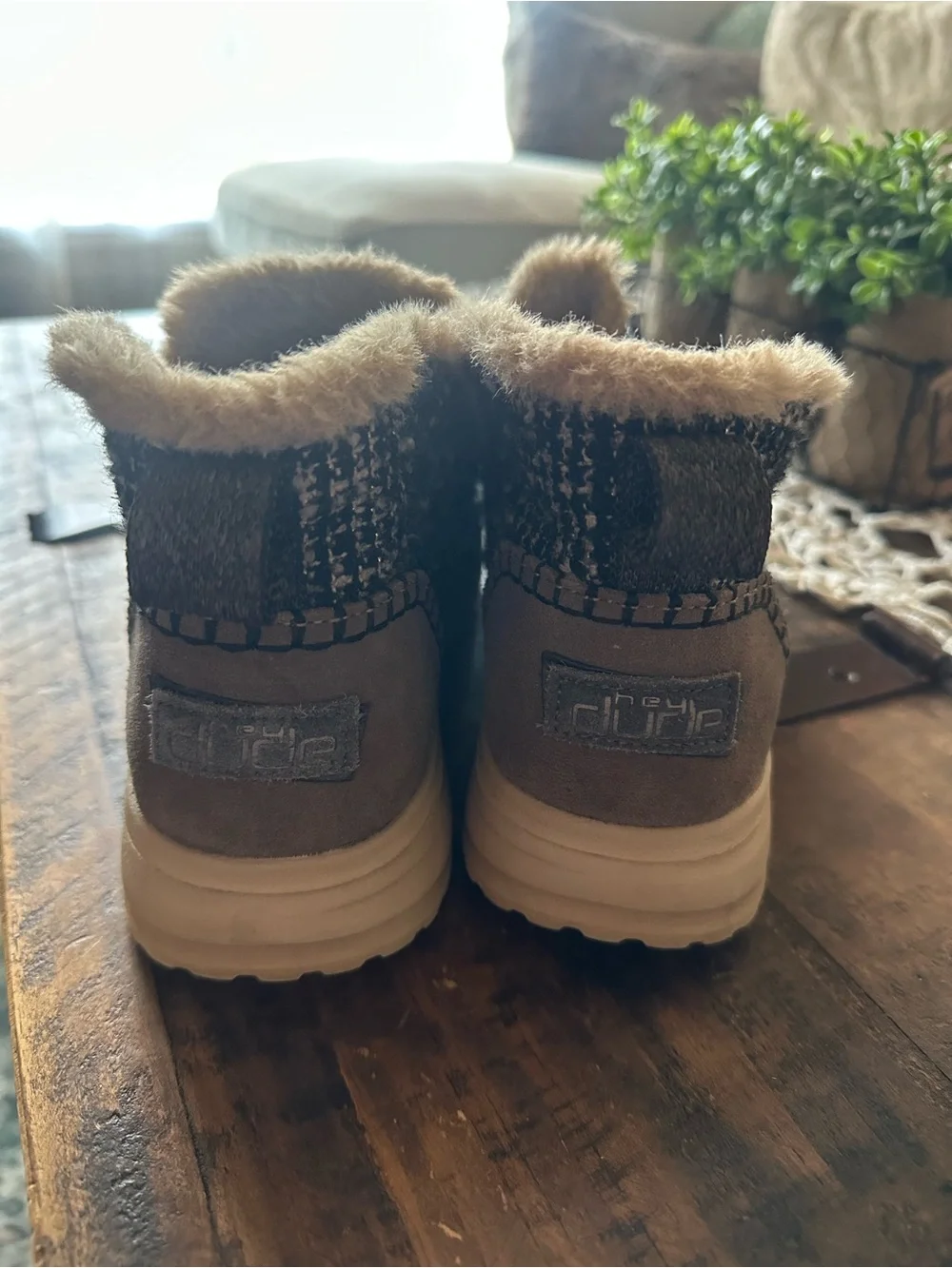 Hey Dude Womens Brown Faux-Fur Lined Booties - Brown